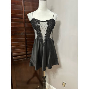 Flora Nikrooz Womens Babydoll Chemise Black Floral Sheer Lace Sweetheart M New